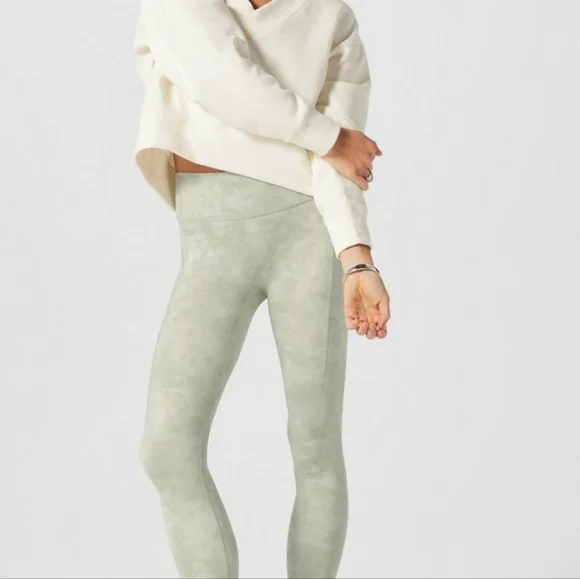 Fabletics - Picture 3 of 5